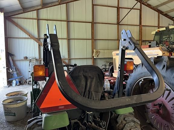 Image of John Deere 2320 equipment image 1