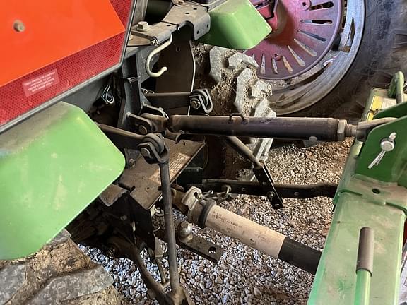 Image of John Deere 2320 equipment image 3