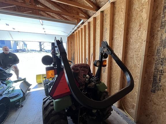 Image of John Deere 2320 equipment image 3