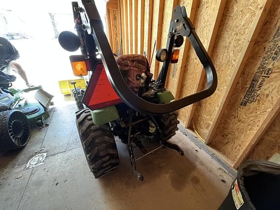 Image of John Deere 2320 equipment image 4