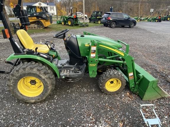 Image of John Deere 2320 equipment image 1