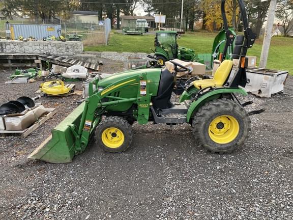 Image of John Deere 2320 equipment image 4