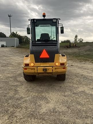 Image of John Deere 244J equipment image 4