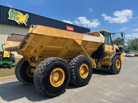 Image of John Deere 250D equipment image 1