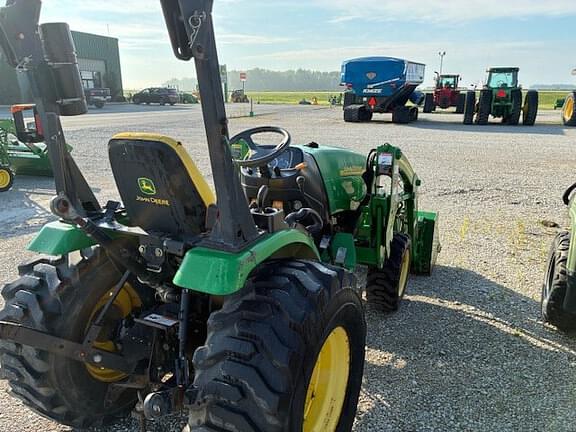Image of John Deere 2520 equipment image 3