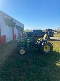 Image of John Deere 2520 equipment image 1