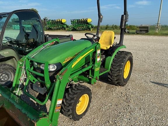 Image of John Deere 2520 Primary image