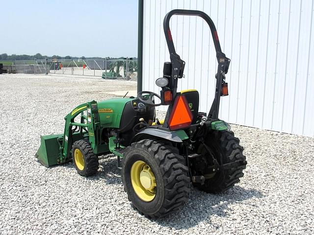 Image of John Deere 2520 equipment image 2