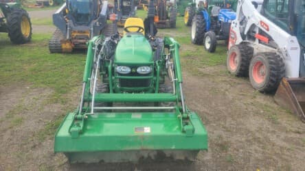Image of John Deere 2520 equipment image 2