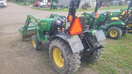 Image of John Deere 2520 equipment image 3