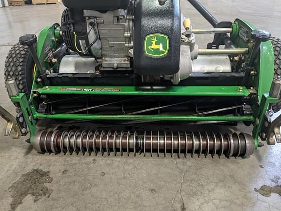 Image of John Deere 260C equipment image 2