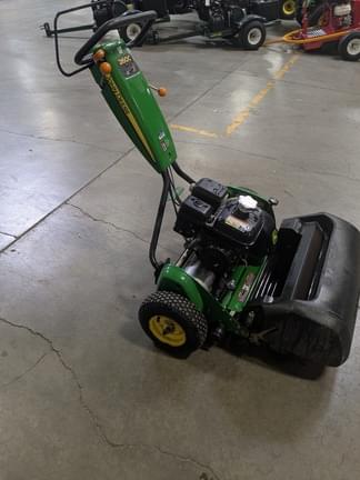Image of John Deere 260C equipment image 3