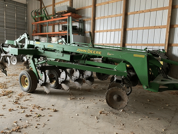 Main image John Deere 2700
