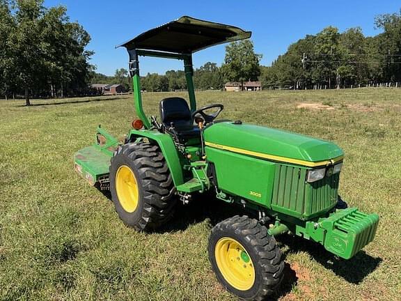 Image of John Deere 3005 equipment image 1