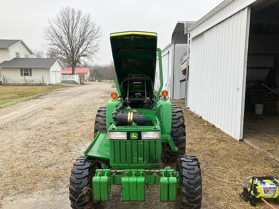 Image of John Deere 3005 equipment image 4