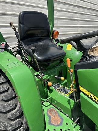 Image of John Deere 3005 equipment image 2