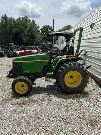Image of John Deere 3005 equipment image 1