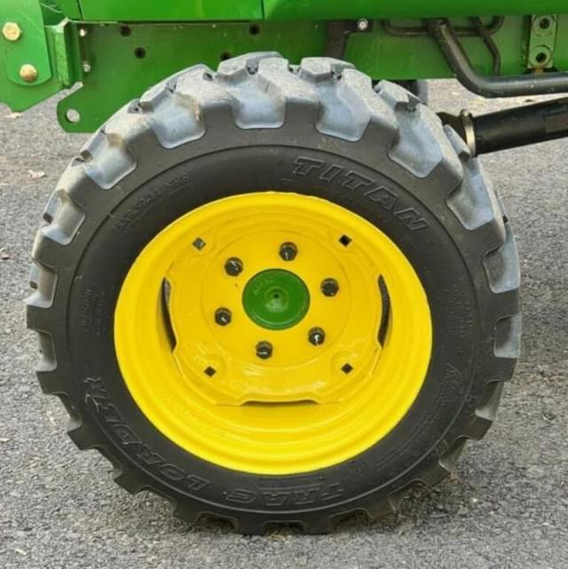 Image of John Deere 3005 equipment image 4