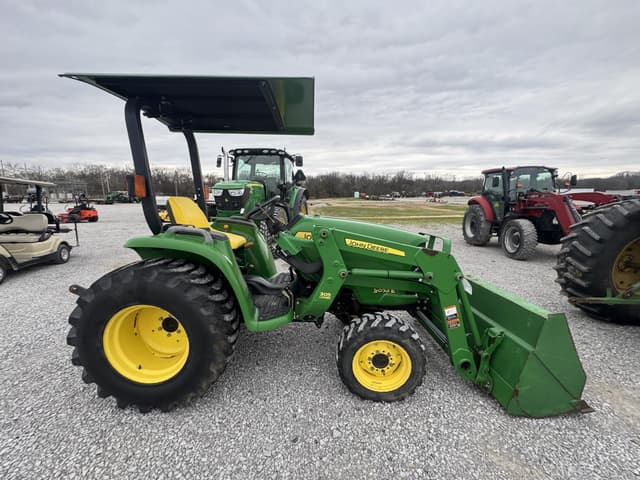 Image of John Deere 3038E equipment image 3