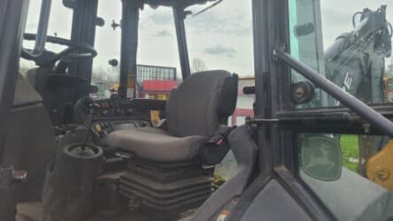 Image of John Deere 310SJ equipment image 4