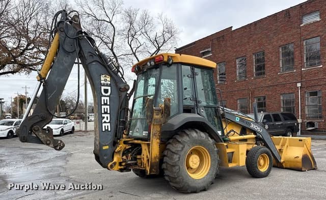 Image of John Deere 310SJ equipment image 4