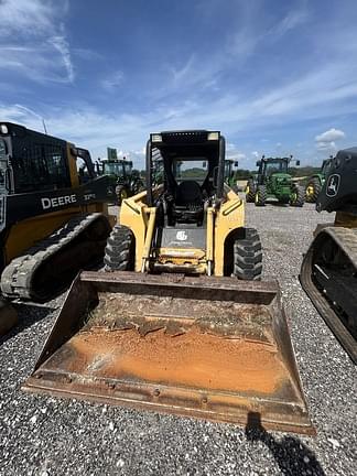 Image of John Deere 320 equipment image 3