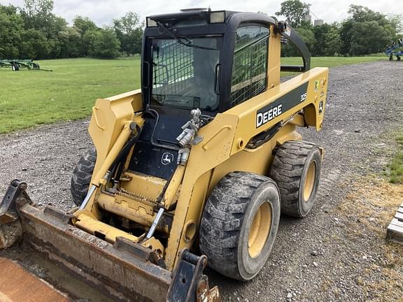 Image of John Deere 325 Primary image