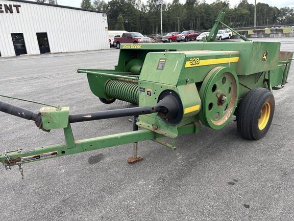 Image of John Deere 328 equipment image 3