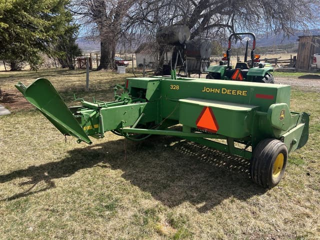 Image of John Deere 328 equipment image 2
