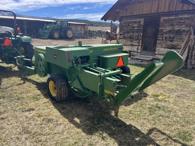 Image of John Deere 328 equipment image 4