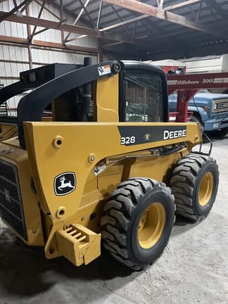 Image of John Deere 328 equipment image 3