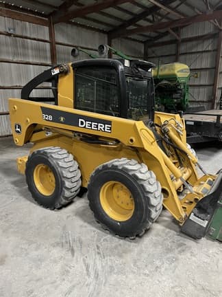 Image of John Deere 328 equipment image 1