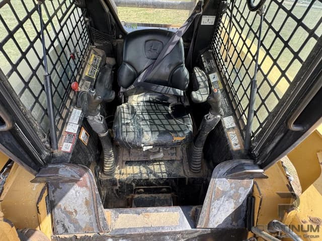 Image of John Deere CT332 equipment image 4