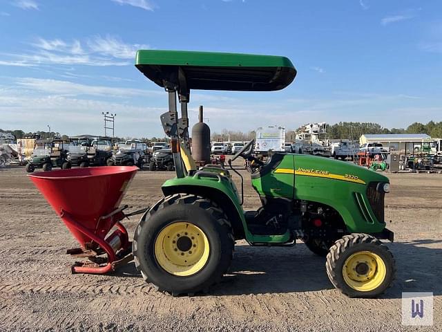 Image of John Deere 3320 equipment image 3