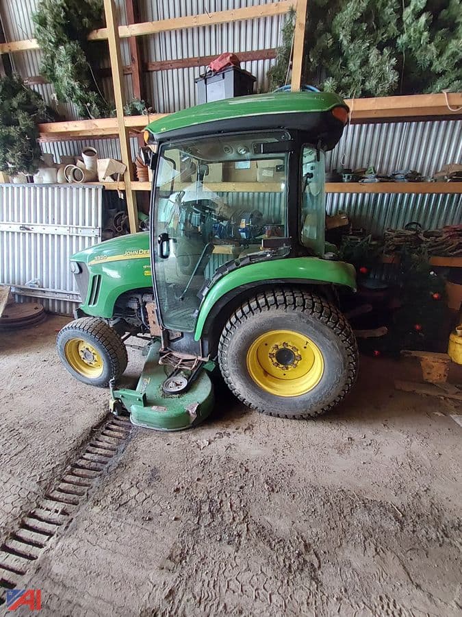 Image of John Deere 3320 Primary image