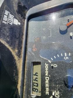 Image of John Deere 3320 equipment image 4