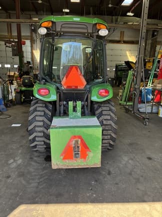 Image of John Deere 3320 equipment image 3