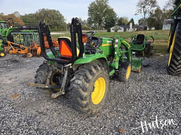 Image of John Deere 3520 equipment image 3
