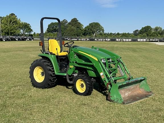 Image of John Deere 3520 Primary image