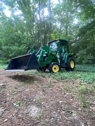 Image of John Deere 3520 equipment image 2