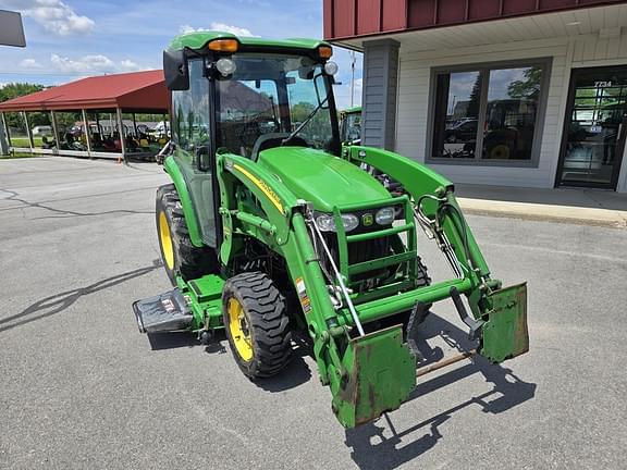 Image of John Deere 3520 equipment image 1