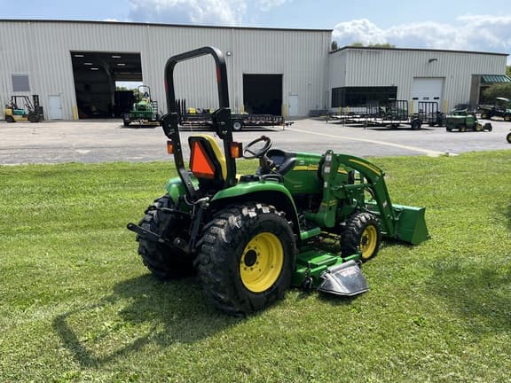 Image of John Deere 3520 equipment image 4