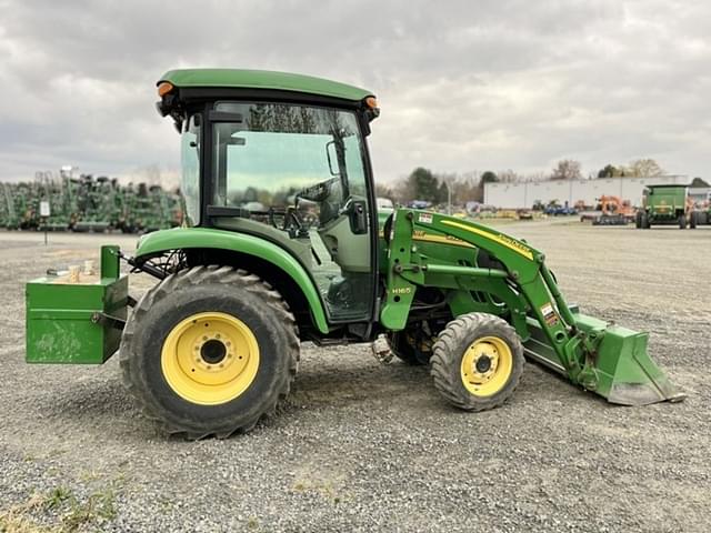 Image of John Deere 3520 equipment image 3