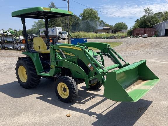 Image of John Deere 3520 equipment image 1