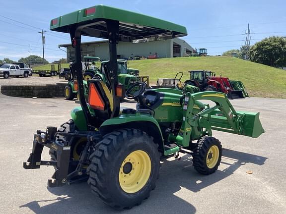 Image of John Deere 3520 equipment image 2