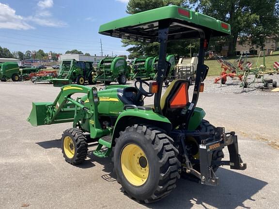 Image of John Deere 3520 equipment image 3