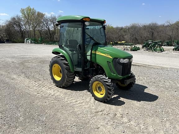 Image of John Deere 3520 equipment image 1