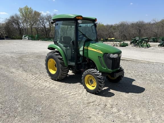 Image of John Deere 3520 equipment image 1
