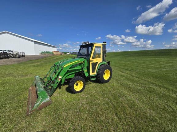 Image of John Deere 3720 Primary image