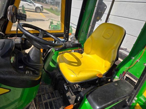 Image of John Deere 3720 equipment image 3